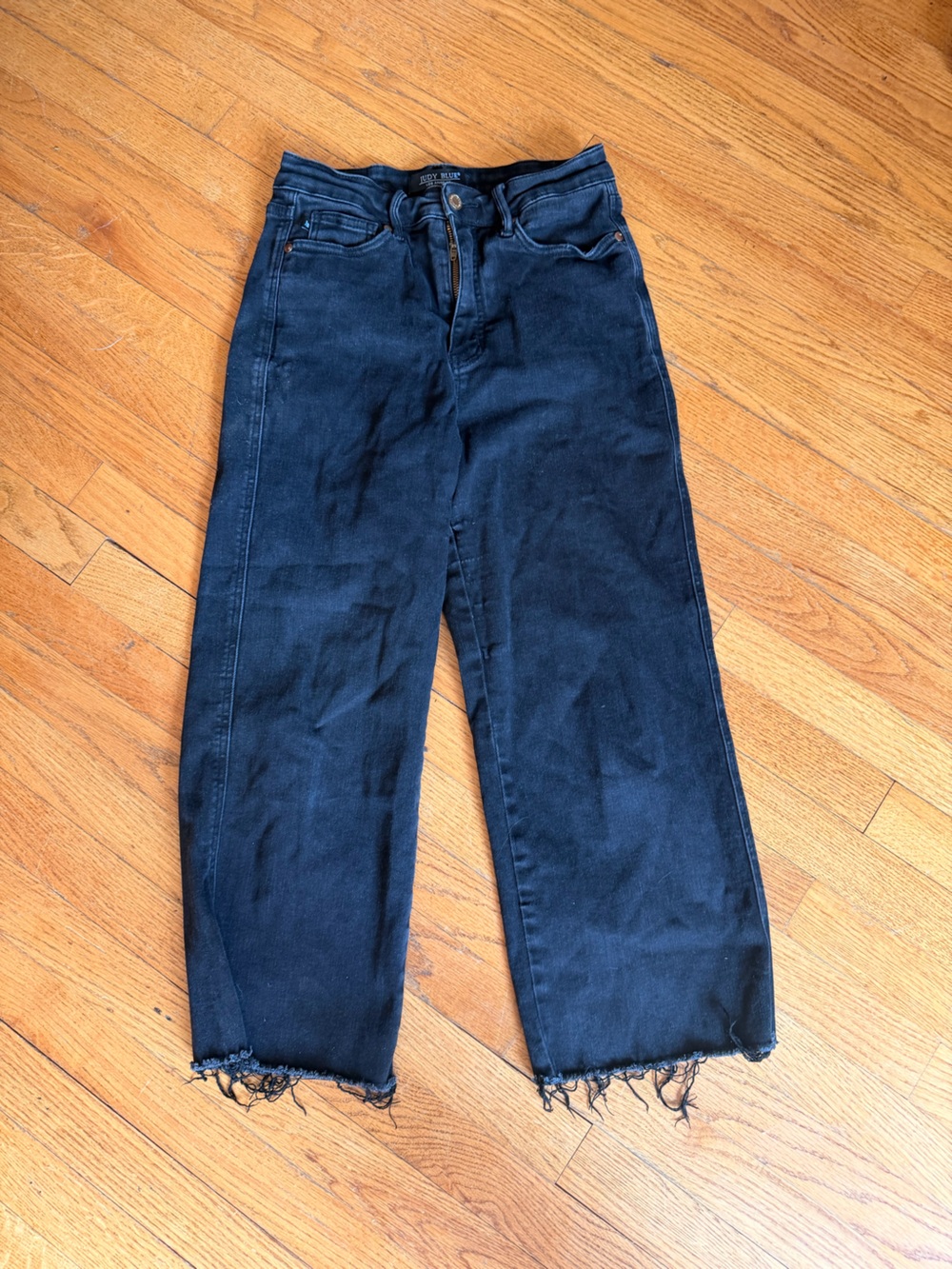 Judy Blue Black Raw Hem Cropped Straight Leg Jeans 7/28